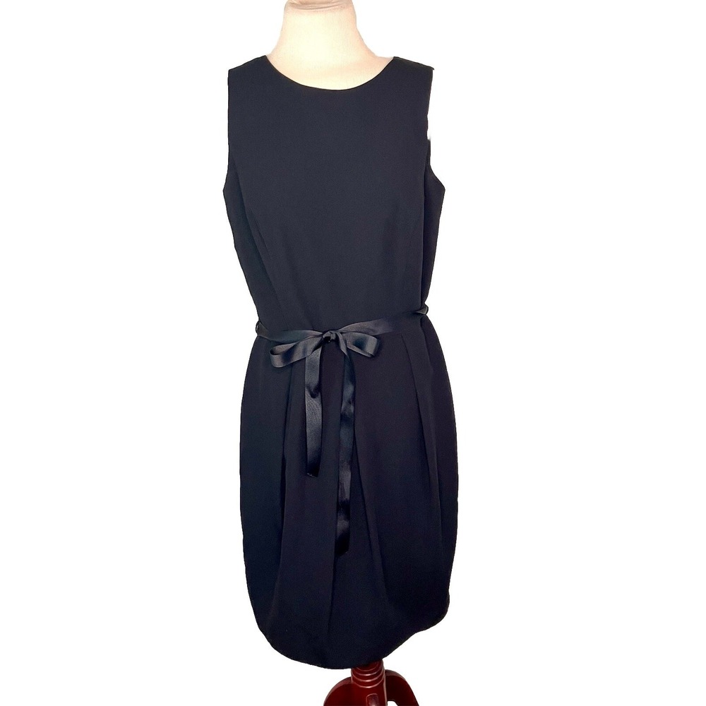 Virgo Dress Size 10 Dress Black sleeveless sash Aline Classic‎